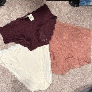 Aerie- Lace Women's Panty Set - Burgundy, Cream, and Blush